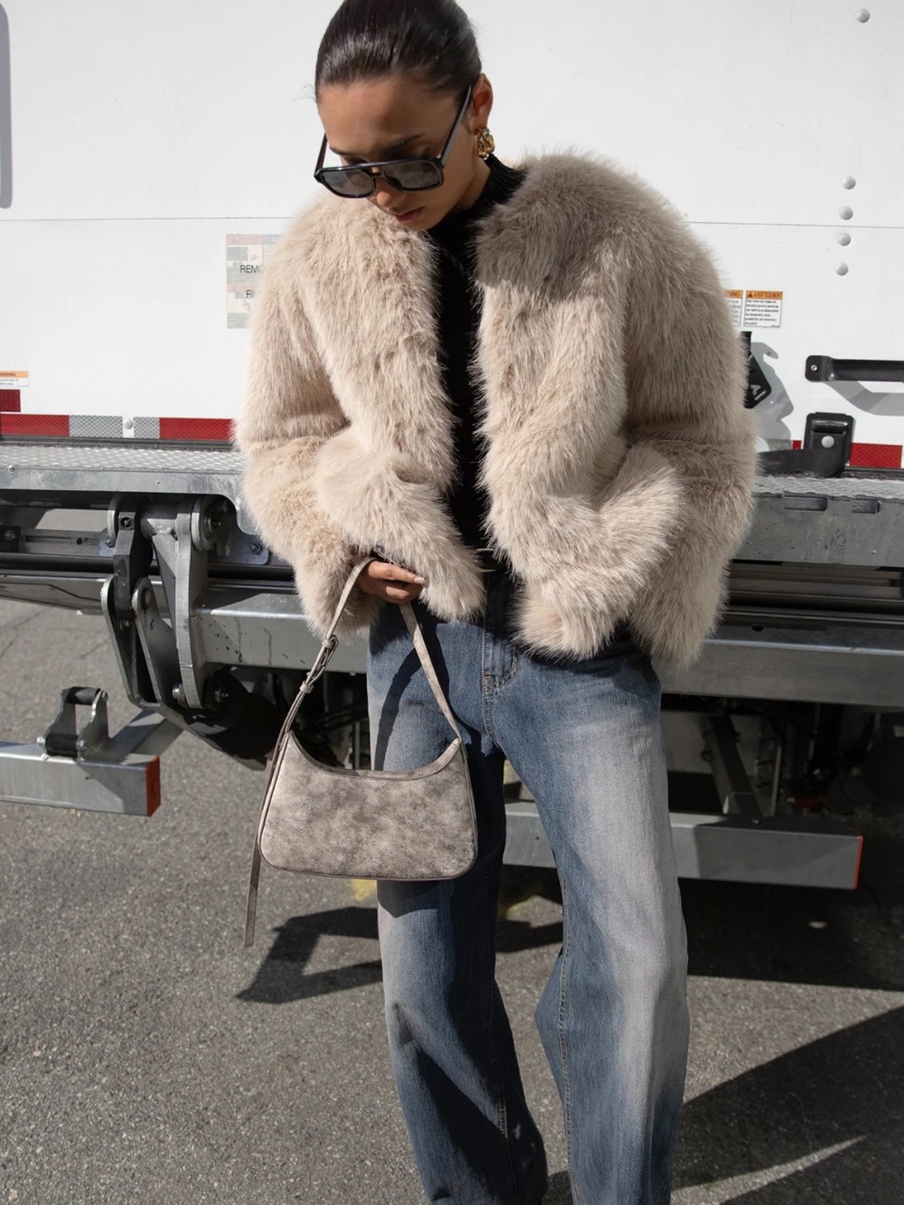 OAK + FORT fuzzy Jacket - Picture 2 of 6